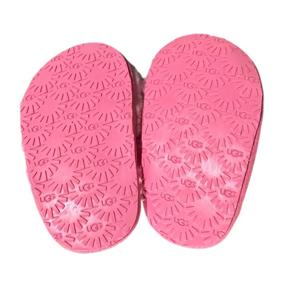 Slide on fluff UGG - Picture 3 of 3